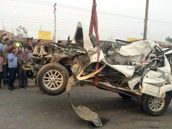 టయోటా ఫార్చ్యూనర్ ప్రమాదం