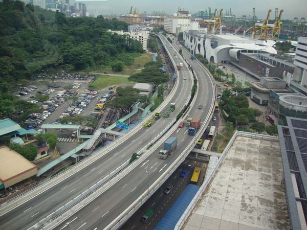 కొత్త కార్ల రిజిస్ట్రేషన్ నిలిపేసిన సింగపూర్