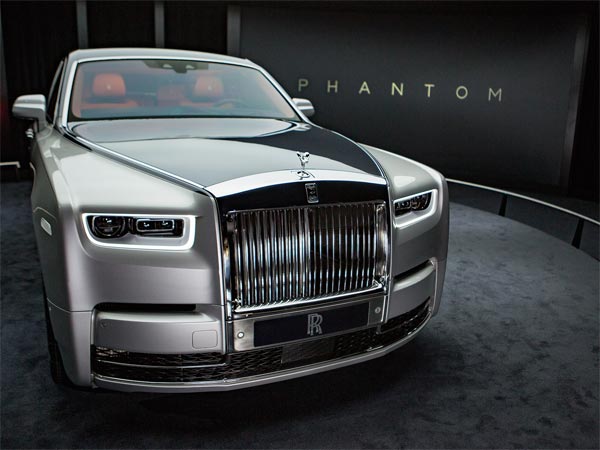 మెగా ఫ్యామిలీ కార్ కలెక్షన్