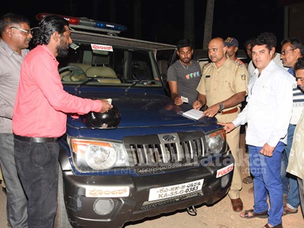 ట్రాఫిక్ పోలీసులు