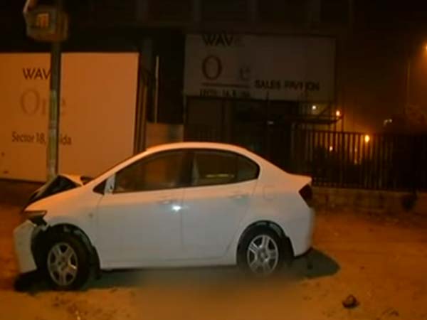 నిండు గర్భవతి మీదకు దూసుకెళ్లిన కారు