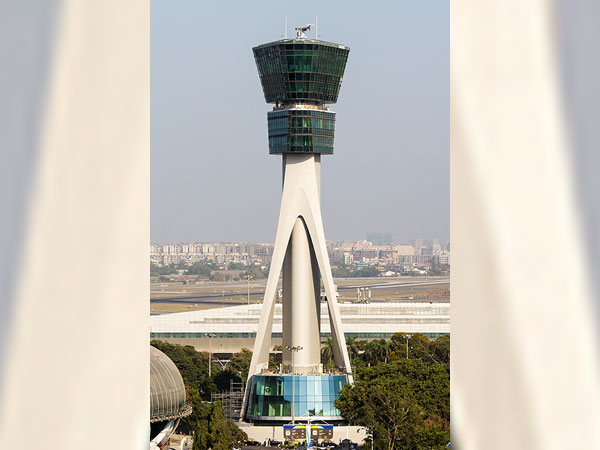 ముంబాయ్ ఎయిర్‌పోర్ట్ ప్రపంచ రికార్డ్