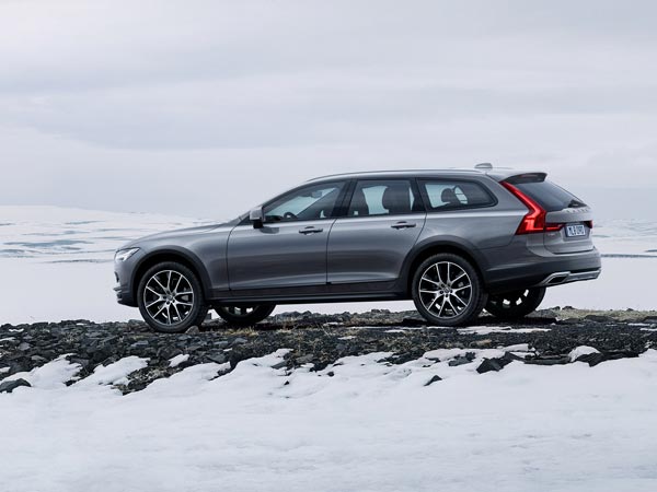 వోల్వో వి90 క్రాస్ కంట్రీ