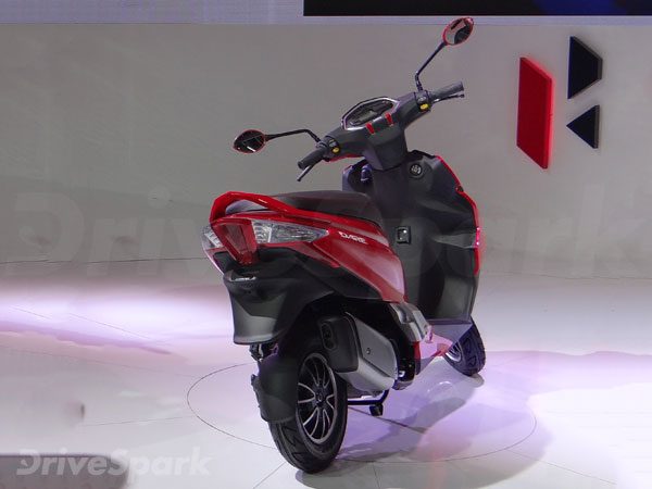 ఆటో ఎక్స్‌పోలో హీరో టూ వీలర్లు