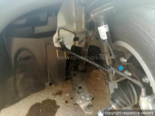 జీప్ కంపాస్ తయారీ లోపం: విరిగిపోయిన యాక్సిల్