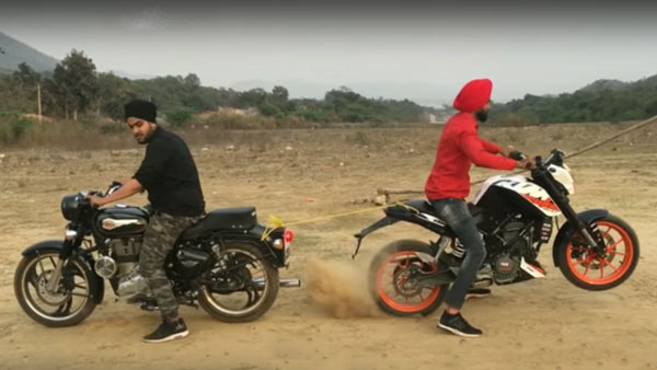 బుల్లెట్ 500, డ్యూక్ 200 మద్య టగ్ ఆఫ్ వార్