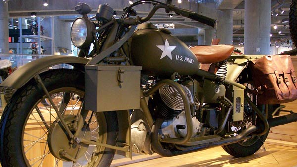 సెకండ్ హ్యాండ్ బైకుల మార్కెట్లో రాయల్ ఎన్ఫీల్డ్