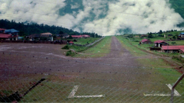 గాలిలోకి ఎగిరే కారు