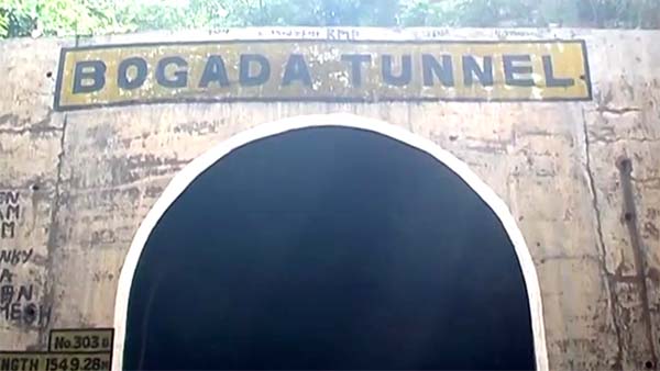 నల్లమల అడవుల్లో ఉన్న వేలాడే రైలు వంతెన గురించి ఆసక్తికరమైన నిజాలు