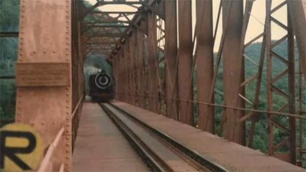 నల్లమల అడవుల్లో ఉన్న వేలాడే రైలు వంతెన గురించి ఆసక్తికరమైన నిజాలు