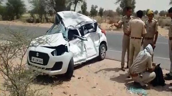 భార్య భర్తల గొడవతో ప్రమాదానికి గురైన మారుతి స్విఫ్ట్ కారు: నలుగురు మృతి