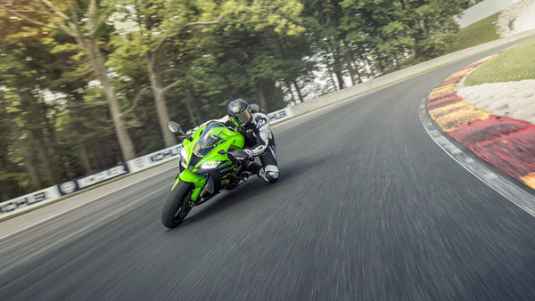 కవాసకి బైకులు మీద తగ్గిన ధరలు