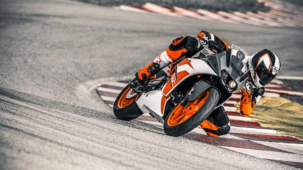 కెటీఎమ్ ఆర్సీ 200 బ్ల్యాక్ కలర్ వేరియంట్ విడుదల: ధర రూ. 1.77 లక్షలు 