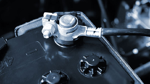 ఇంజన్ స్టార్ట్ చేస్తున్నపుడు కార్ ఏ/సి ఆన్‌లో ఉంచవచ్చా