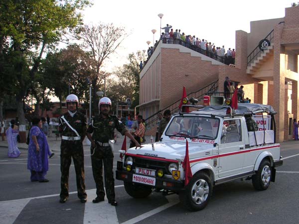 ఇండియన్ ఆర్మీలో ఉపయోగించిన మారుతి జిప్సీ