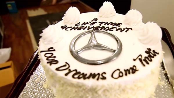 మెర్సిడెస్ బెంజ్ కొనుగోలు చేసిన రైతు