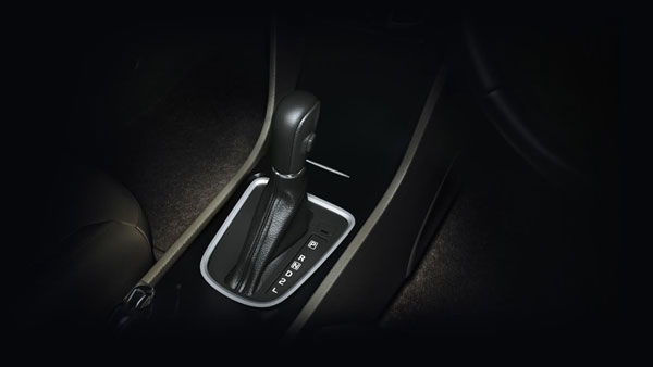 2018 మారుతి సియాజ్ ఫేస్లిఫ్ట్ లాంచ్ డేట్ ఖరారు 2018 మారుతి సియాజ్ ఫేస్లిఫ్ట్ లాంచ్ డేట్ ఖరారు