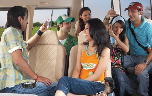 12 లక్షల ధరతో విడుదలైన 15-సీటర్ టాటా వింగర్