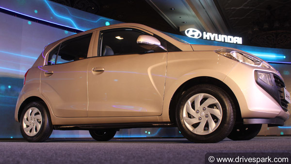 హ్యాచ్‌బ్యాక్ కారుల సేల్స్ పరంగా శాంట్రో మొదటి స్థానం