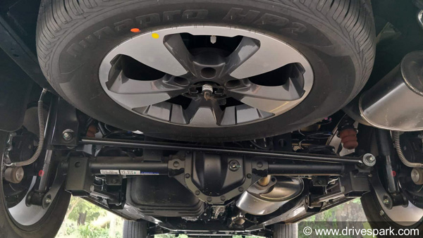 అల్టురస్ జి4 లక్షురి ఎస్‌యూవీ కారును విడుదల చేసిన మహీంద్రా