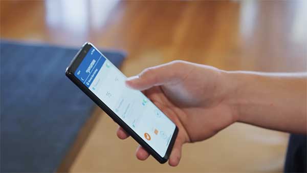 స్మార్ట్ ఫోన్ నే 'కీ' గా మార్చిన హ్యుందాయ్ సోనాట: [వీడియో]