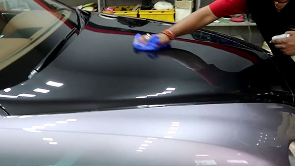 4 కోట్ల రూపాయల బెంట్లీకార్ పై నిప్పంటించారు,తరువాత ఏమైనది :[వీడియో]