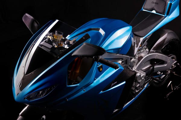 అక్షరాలా 241 కెఎంపిహెచ్ వేగంతో వస్తున్న ఎలక్ట్రిక్ స్పోర్ట్స్ బైక్ !