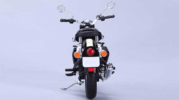 రాయల్ ఎన్ఫీల్డ్ క్లాసిక్ 500 సిరీస్ స్కేల్ మోడల్ ను ప్రారంభించింది..