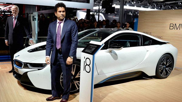 సచిన్ టెండూల్కర్ బర్త్ డే సందర్భంగా అతని లగ్జరీ కార్స్ చూద్దామా! 