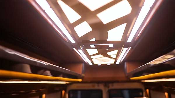 ఇంతటి విలాసవంతమైన టెంపో ట్రావెలర్ ఎప్పుడూ చూసిఉండరు ! [వీడియో]