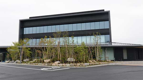 ప్రపంచంలోనే ప్రసిద్ధి చెందిన టెస్ట్ ట్రాక్ జపాన్లో టయోటా ప్రారంభించింది ప్రపంచంలోనే ప్రసిద్ధి చెందిన టెస్ట్ ట్రాక్ జపాన్లో టయోటా ప్రారంభించింది