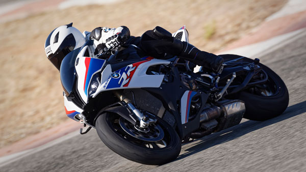 భారతీయ రహదారులపై 271కి.మీ వేగాన్ని అందుకొన్న BMW సూపర్ బైక్ :[వీడియో]