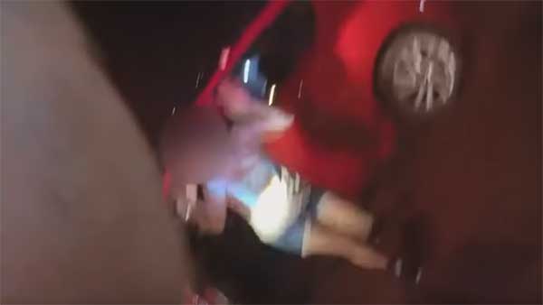 తప్ప తాగి, కారు డ్రైవింగ్ చేస్తూ దొరికిపోయిన 12 ఏళ్ల అమ్మాయి :[వీడియో]