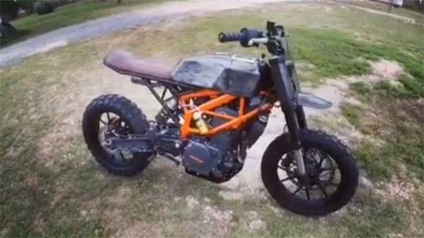 కెటిఎమ్ డ్యూక్ బైక్ కు యమహా బైక్ భాగాలతో మారిస్తే ఎలా ఉంటుందో చూడండి...!