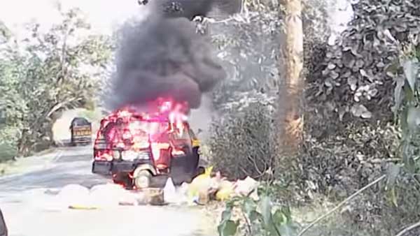 ఆటోరిక్షా ప్రయాణీకులను కాపాడిన KTM డ్యూక్ రైడర్స్...ఇంతకీ ఏమి జరిగింది:[వీడియో]