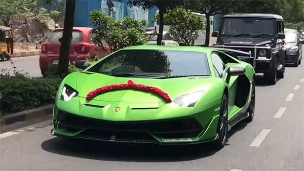 హైదరాబాద్ లో అత్యంత ఖరీదైన లంబోర్ఘిని కార్ ఎవరిదో తెలుసా :[వీడియో]