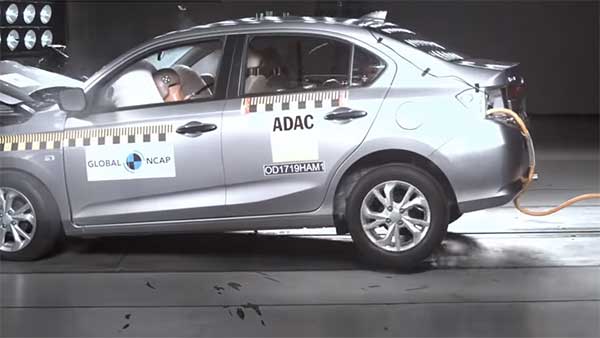 గ్లోబల్ NCAP టెస్ట్ లో 4 స్టార్స్ పొందిన హోండా ఆమేజ్:[వీడియో]