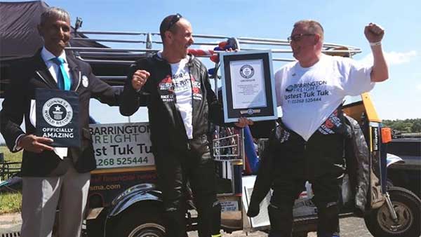 ప్రపంచంలోనే అతి వేగవంతమైన ఆటో రిక్షా...అన్ని రికార్డులు బద్దలు!! ప్రపంచంలోనే అతి వేగవంతమైన ఆటో రిక్షా...అన్ని రికార్డులు బద్దలు!!