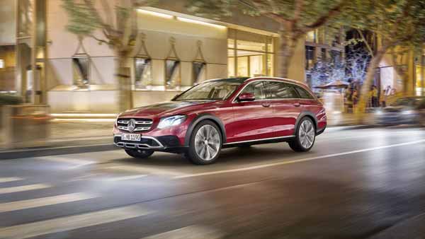 ఇండియాలో లాంచ్ అయిన మెర్సిడెస్ బెంజ్ ఇ- క్లాస్ లాంగ్ వీల్ బేస్- ధర, వివరాలు ఇండియాలో లాంచ్ అయిన మెర్సిడెస్ బెంజ్ ఇ- క్లాస్ లాంగ్ వీల్ బేస్- ధర, వివరాలు