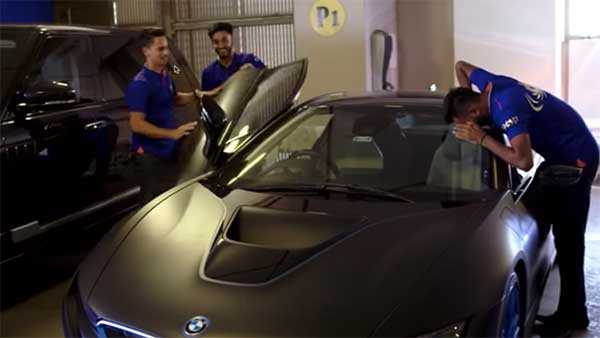 ముకేష్ అంబానీ కుమారుడు అతనితో ఒంటరిగా ఎందుకు ఉన్నాడు? ముకేష్ అంబానీ కుమారుడు అతనితో ఒంటరిగా ఎందుకు ఉన్నాడు?