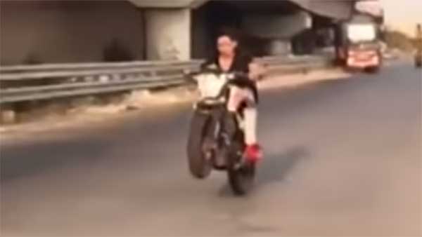 ఎంత విడ్డురం...2017 లో బైక్ స్టంట్ చేస్తే 2019 లో అరెస్ట్ చేశారట !