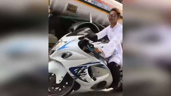 ఎంత విడ్డురం...2017 లో బైక్ స్టంట్ చేస్తే 2019 లో అరెస్ట్ చేశారట !