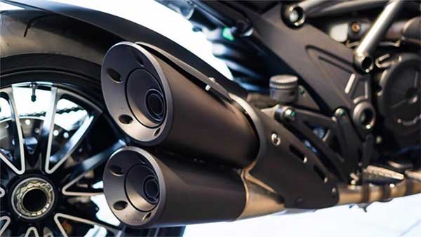 భారీ డిస్కౌంట్ తో అందుబాటులోకి వచ్చిన డుకాటి డియావెల్(2018) బైక్...!