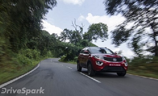 హెల్మెట్ ధరించలేదని కార్ ఓనర్ కి జరిమానా..ఎంతో తెలుసా ? హెల్మెట్ ధరించలేదని కార్ ఓనర్ కి జరిమానా..ఎంతో తెలుసా ?