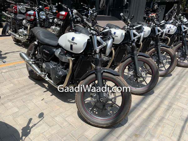 ట్రయంప్ మోటార్సైకిళ్లపై భారీగా డిస్కౌంట్లను ఇస్తున్న డీలర్...!