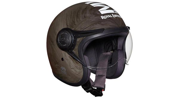 హెల్మెట్ లేకపోతే...పెట్రోల్ లేదు అని ప్రకటించిన ప్రభుత్వం!