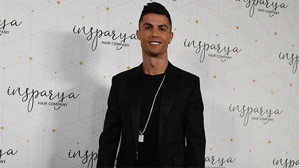 క్రిస్తియనో రోనాల్డో కార్ కలెక్షన్లలో చేరిన మరో లగ్జరీ కార్...దీని విలువ ఎంతంటే...!