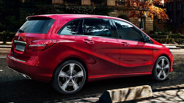 ఫార్చ్యూనర్, ఎండీవర్ కంటే తక్కువ ధరకే లభిస్తున్న మెర్సిడెస్ బెంజ్ కార్లు