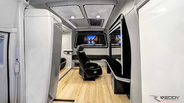 భారతదేశపు అత్యంత విలాసవంతమైన బస్సు...దీనిని ఎప్పుడూ చూసి ఉండరు!