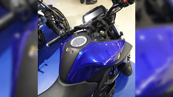 3 కొత్త రంగులలో డీలర్స్ వద్దకు చేరుకున్న యమహా MT15...!